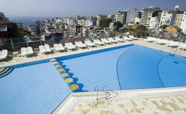 220j0s000000hgmwe16C9 R 800 525