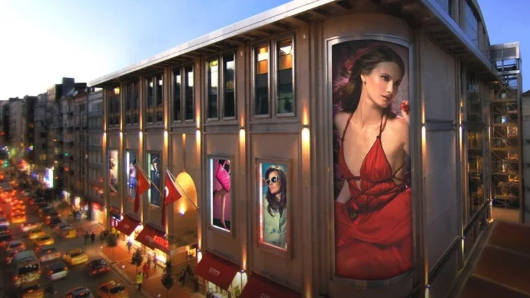 شارع نيشان تاشي