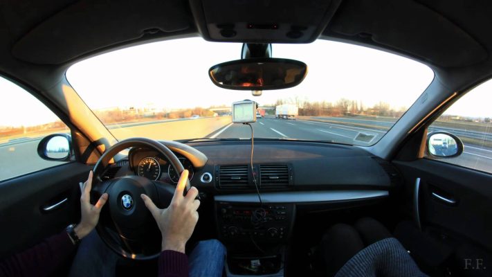 سيارة مع سائق في طرابزون